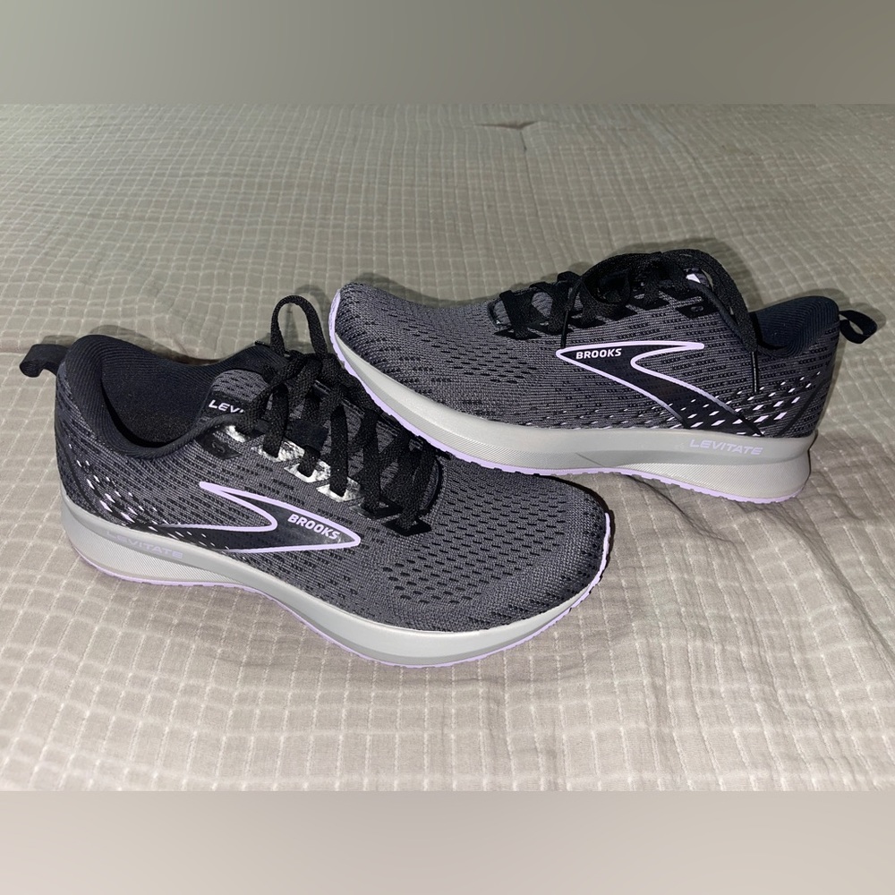 NEW Brooks Levitate 5 Women’s Size 8.5 Running Shoe